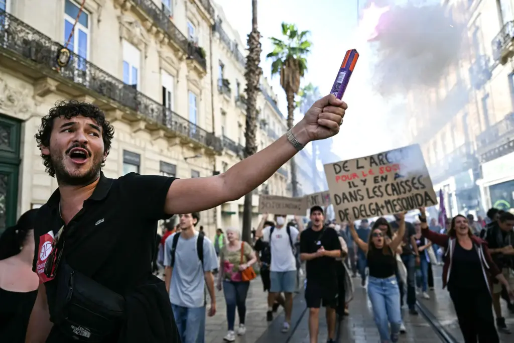 De Impact van ‘Bloquons Tout’ op Protesten en Sociale Bewegingen