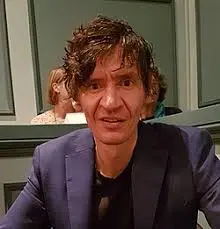 Peter Buwalda: Een Kijk op Zijn Werken en Invloed