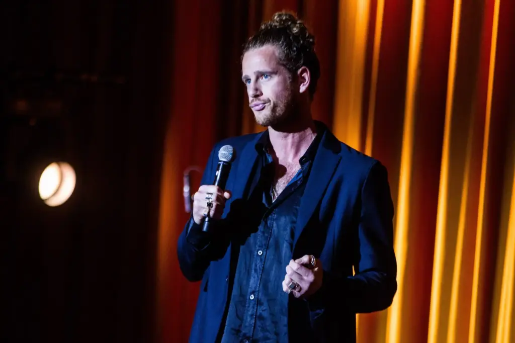 Cabaretier Patrick Laureij en Zijn Hulphond