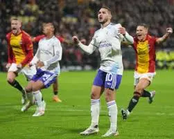 Go Ahead Eagles Uitdaging Tegen Aston Villa