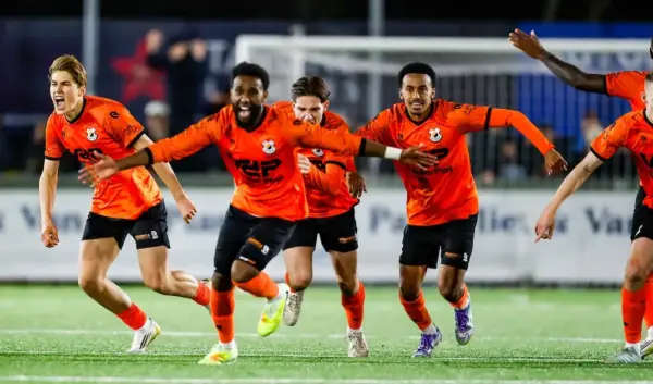 Katwijk en Vitesse: Beide Teams Strijden om de Boekingen