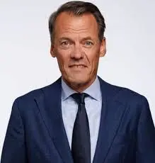 Tijs van den Brink: De Invloedrijke Presentator van Nederland
