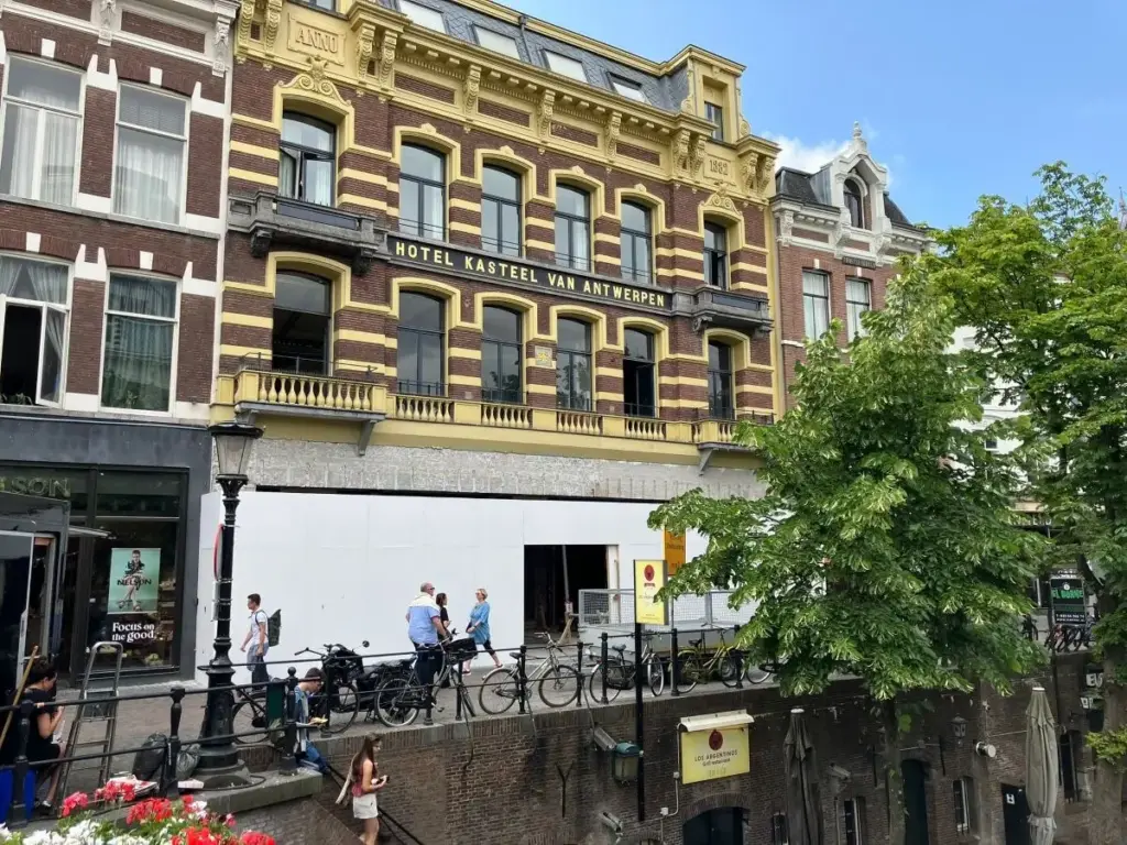 UNIQLO opent zijn deuren in Utrecht: Een nieuw kledingparadijs