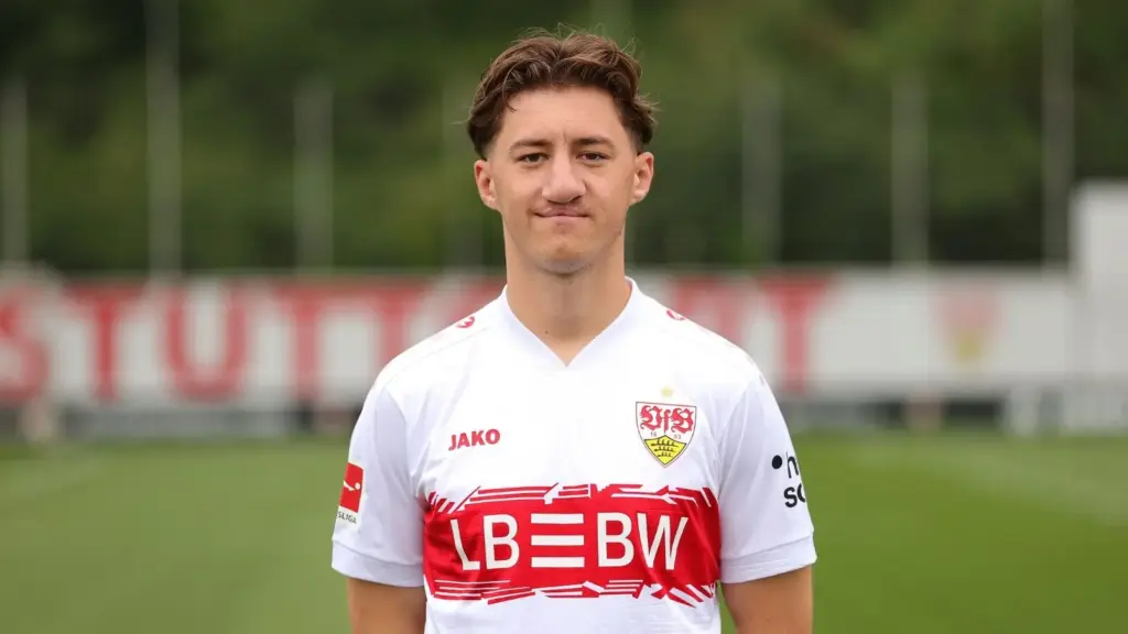 Angelo Stiller: Een Veelbelovende Ster in het Voetbal