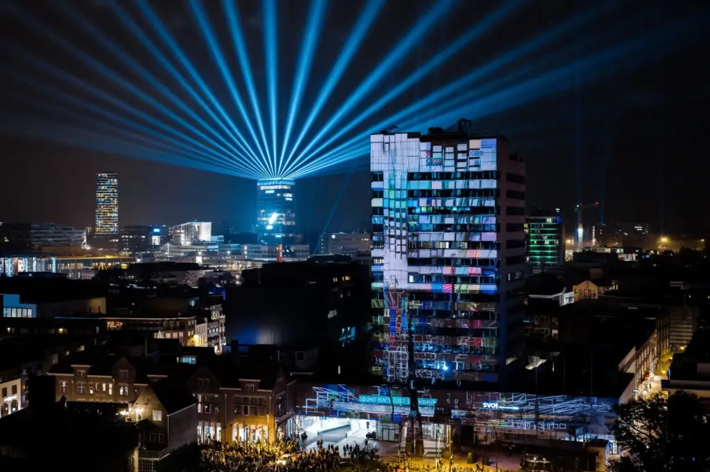 Glow Eindhoven 2023: Het Betoverende Lichtfestival