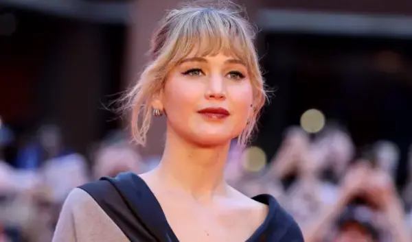 Jennifer Lawrence: De Onmiskenbare Ster van Hollywood