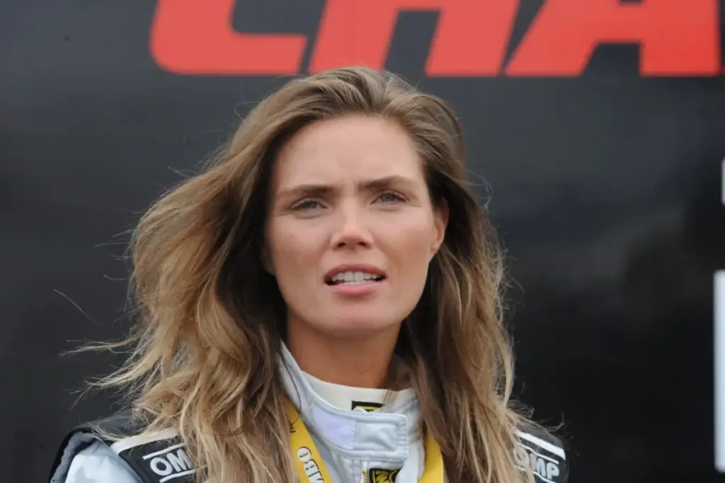 Kim Feenstra: Een Blik op Haar Impressieve Carrière