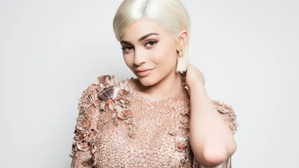 Kylie Jenner: Een blik op haar leven en carrière