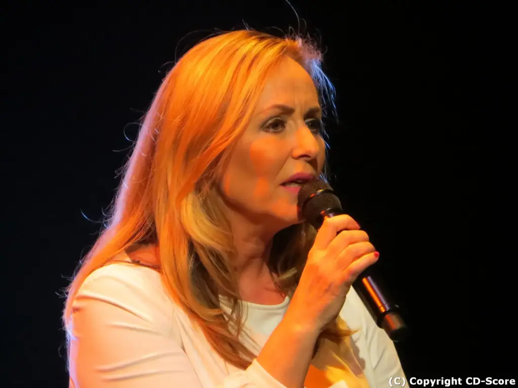 Angela Groothuizen: Een blik op haar carrière en impact