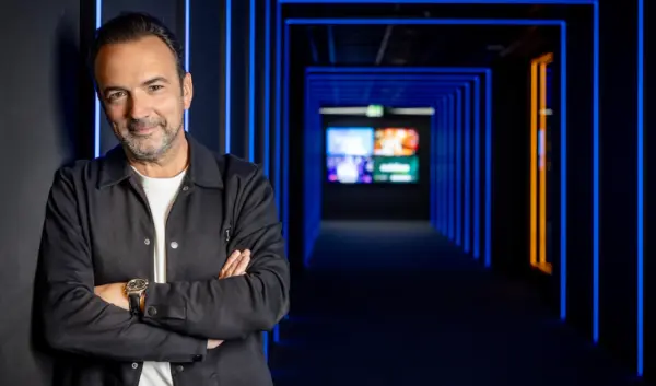Gerard Ekdom: De Iconische Radio-dj van Nederland