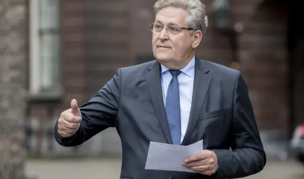 Henk Krol: Een Blik op zijn Politieke Invloed en Toekomstige Plannen