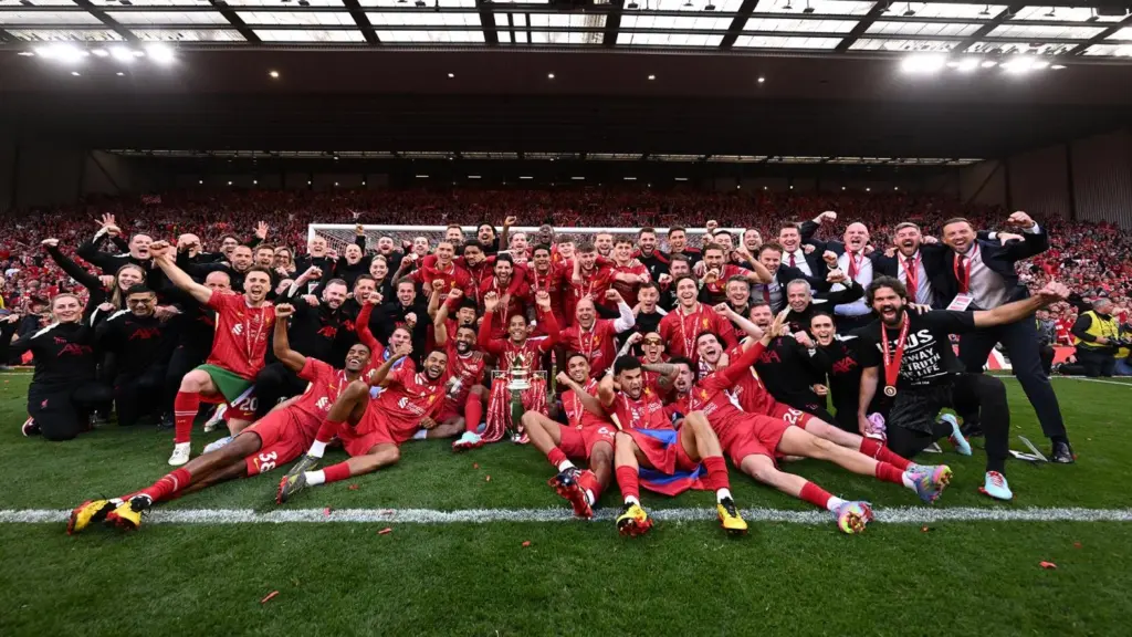 De Geschiedenis en Prestaties van Liverpool FC