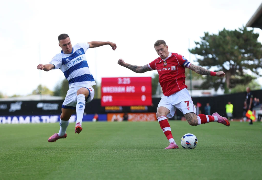 QPR neemt het op tegen Wrexham: Een Belangrijke Wedstrijd