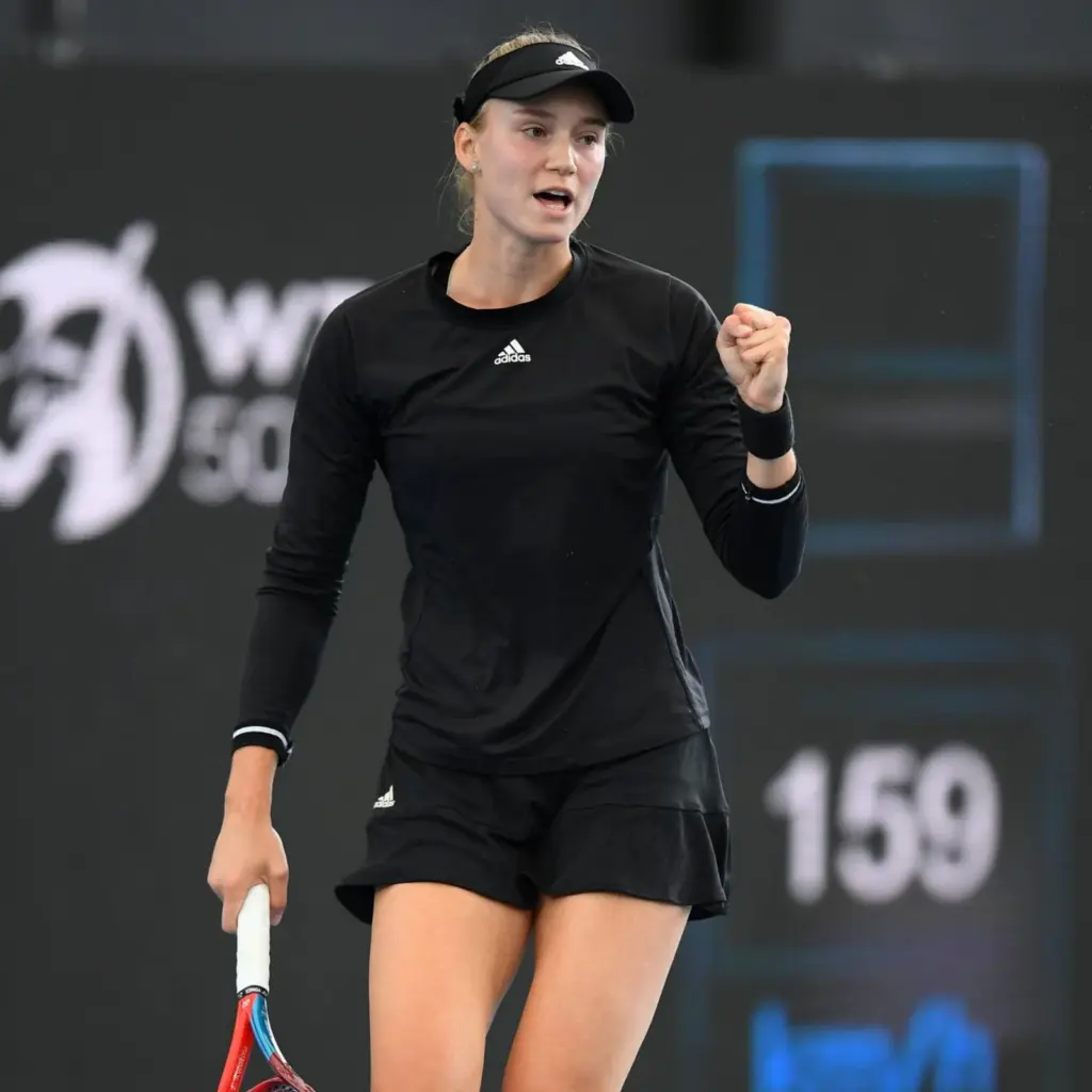 De Bewonderenswaardige Reis van Rybakina in Tennis