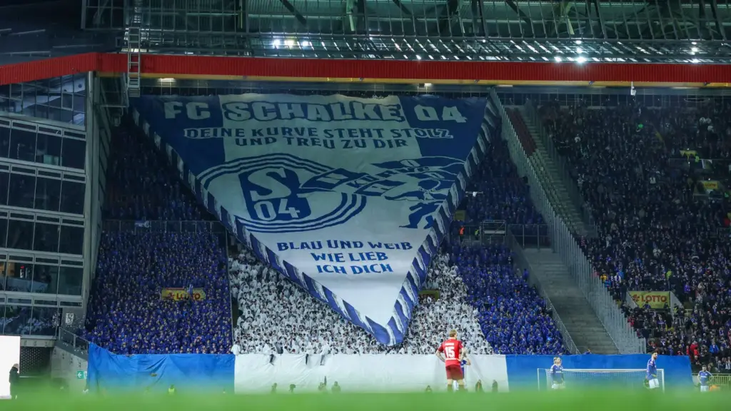 Schalke en Kaiserslautern: Een Wedstrijd met Belang