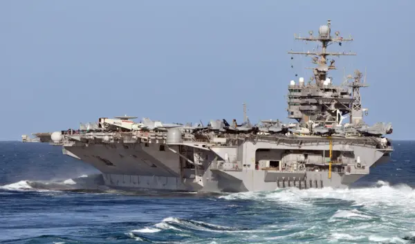 De Rol van de USS Abraham Lincoln in Huidige Maritieme Operaties