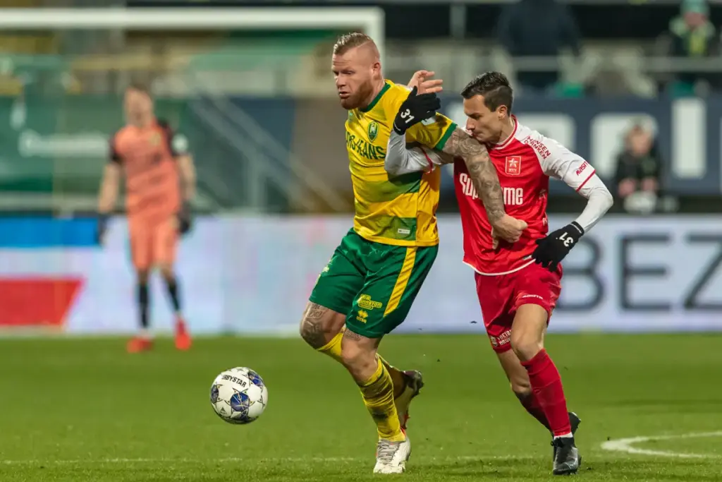ADO Den Haag speelt tegen MVV Maastricht: Een Cruciale Clash