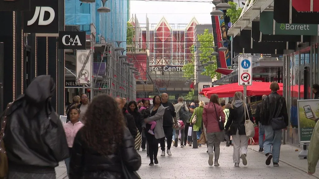 Almere voert samenscholingsverbod in voor centrum vanwege toenemende overlast