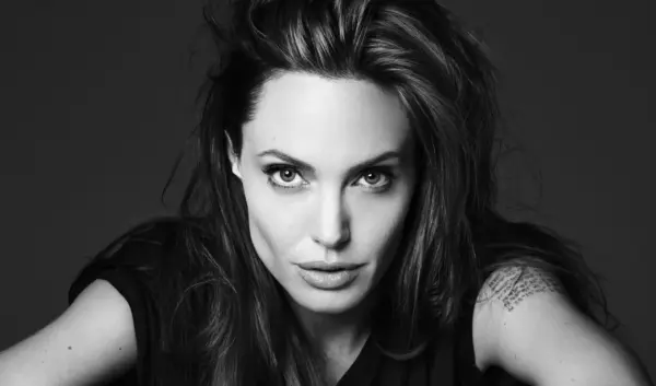 Angelina Jolie: Van Hollywood Ster tot Mensenrechten Activiste