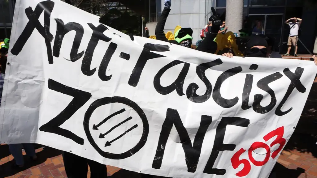 Antifa en zijn invloed op het hedendaagse politieke landschap