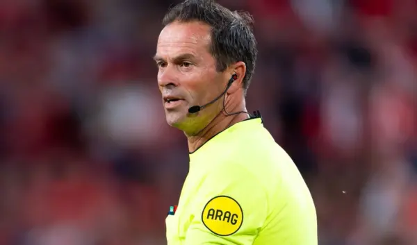 Bas Nijhuis: De Man Achter de Fluit