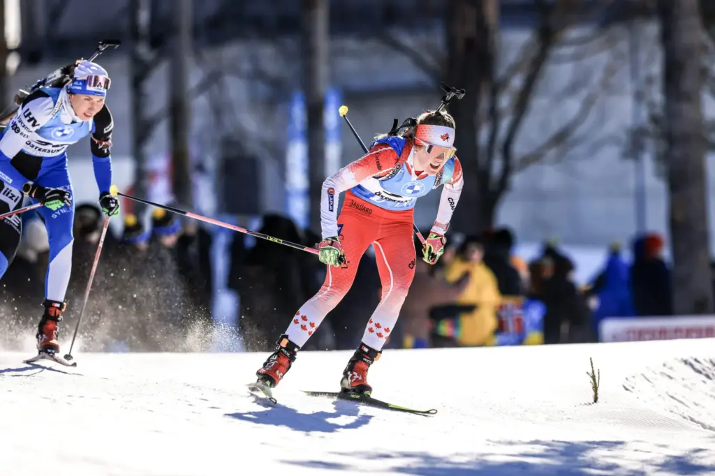 Biathlon: Een Unieke Combisport van Skiën en Schieten