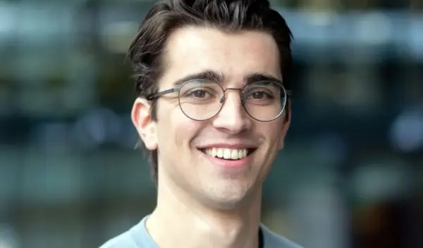 Bram Bakker: Een Stem voor Mentale Gezondheid