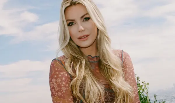 Het Leven en de Invloed van Crystal Hefner