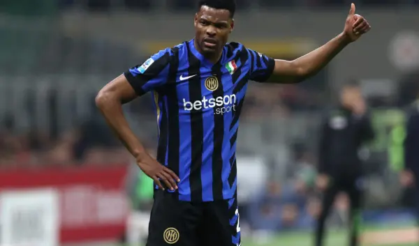 Denzel Dumfries: De Opkomst van een Voetbalster