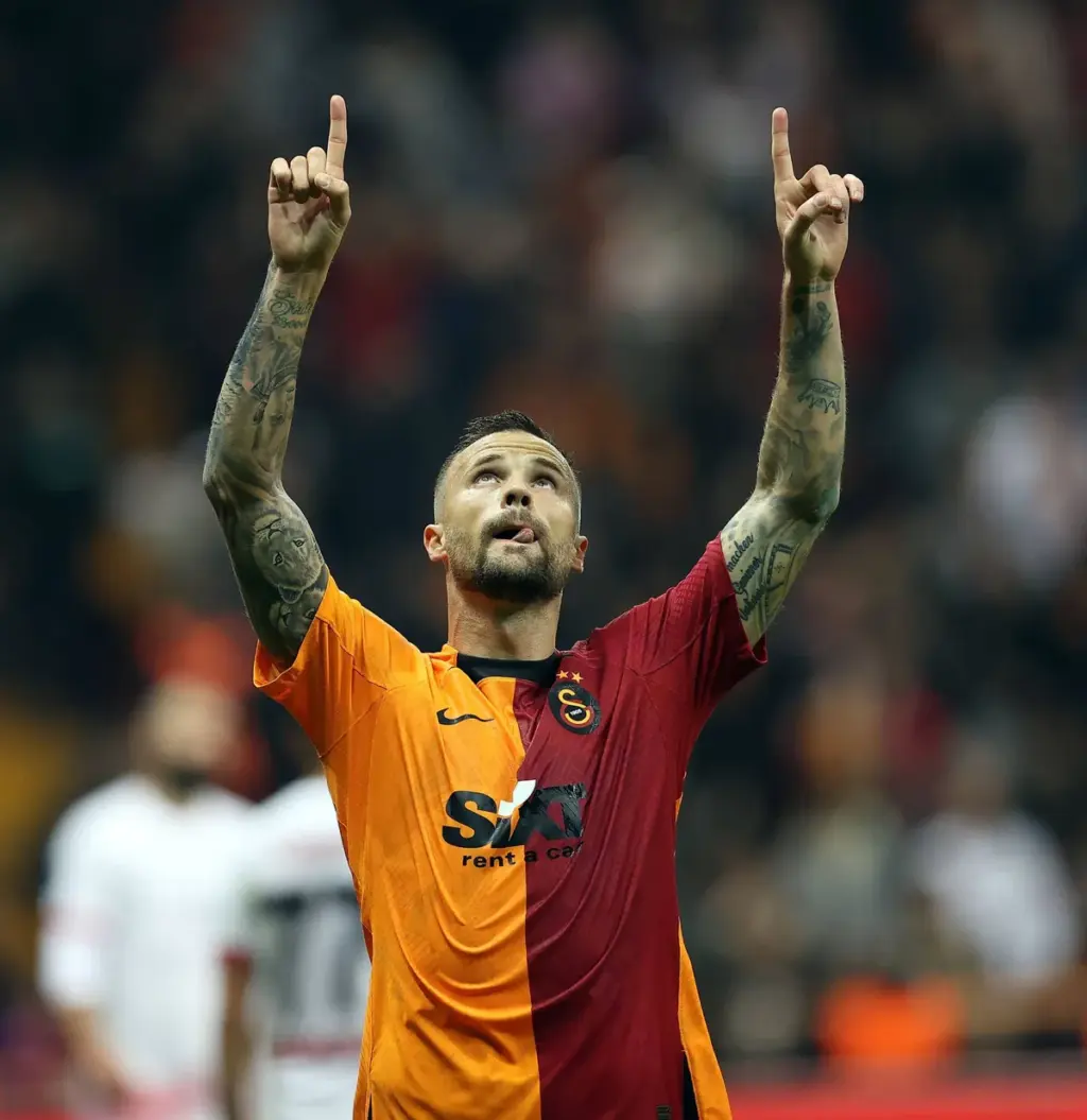 Galatasaray boekt historische overwinning en plaatst zich voor de achtste finales