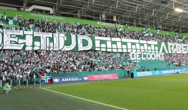 Groningen en PSV strijden in de Eredivisie