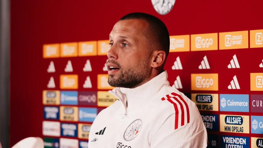 Het Verhaal van John Heitinga: Van Speler tot Coach