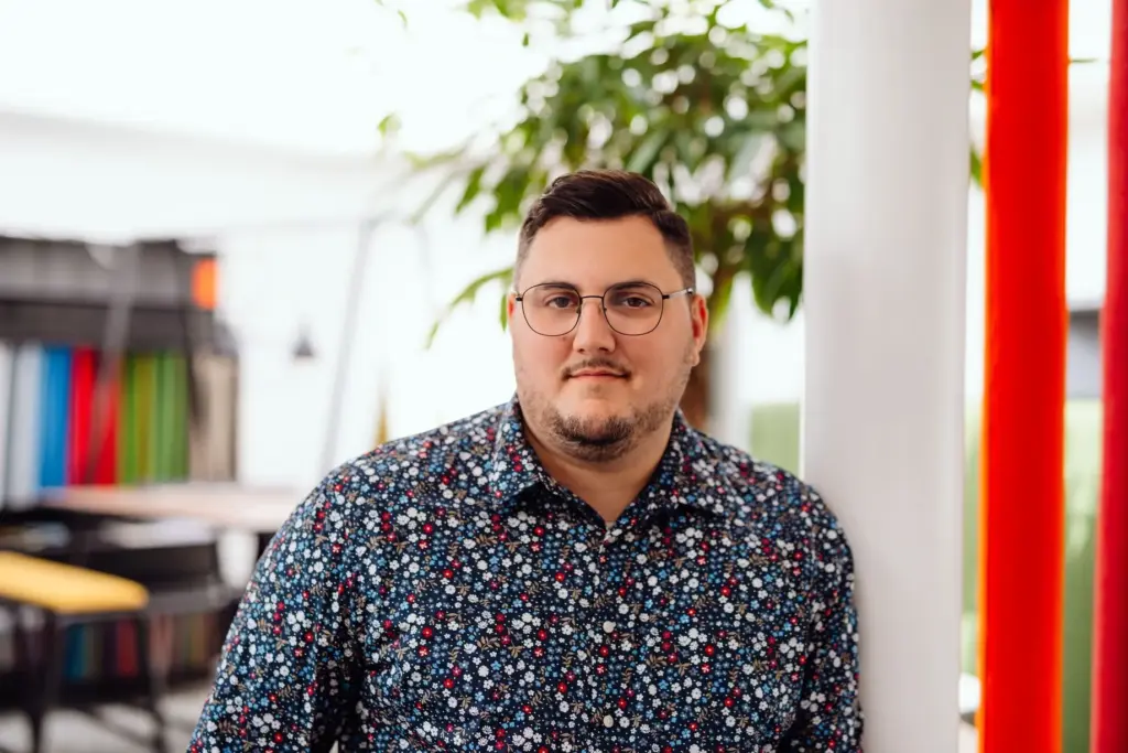 Wie is Jeffrey Rosanelli en wat doet hij?