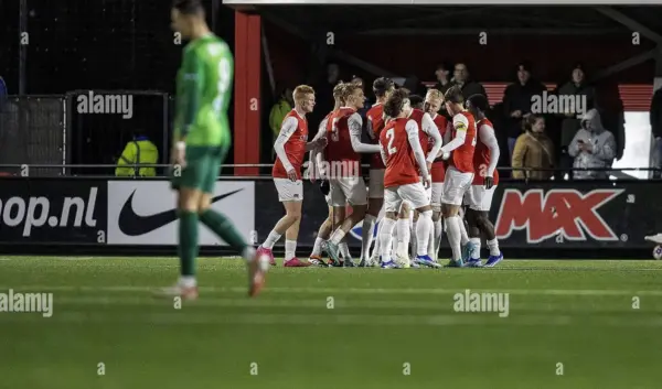 Jong AZ vs. Dordrecht: Analyse en Voorspellingen