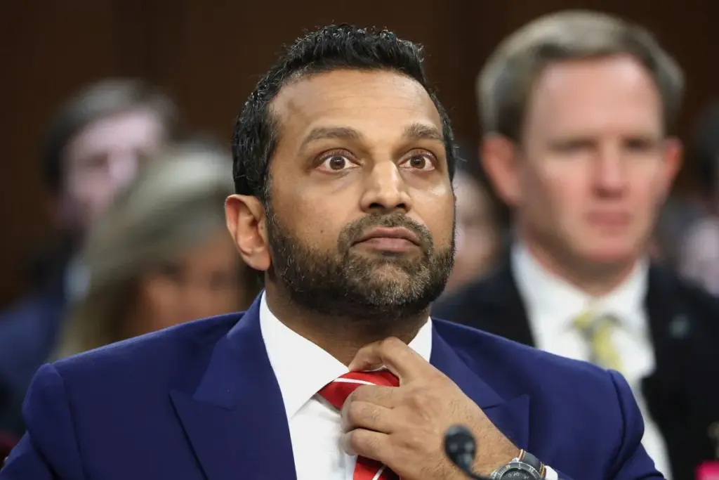 Waarom de viering van kash patel met het Amerikaanse hockeyteam vragen oproept
