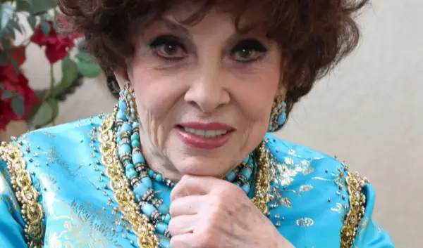 Het Leven en de Carrière van Lollobrigida Gina