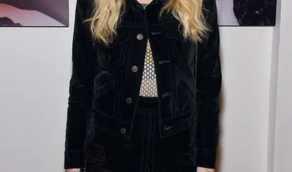 Lottie Moss: Een Ster die Opgaat in de Modewereld