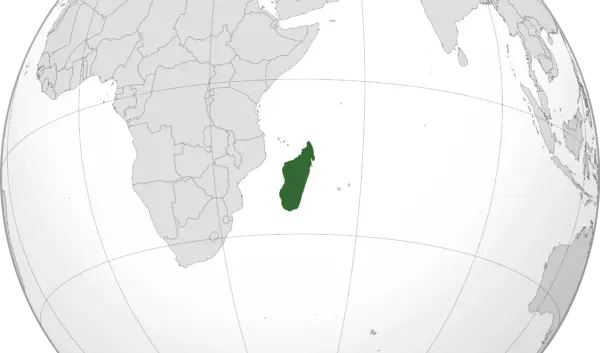 Madagascar: Een Eiland van Biodiversiteit en Cultuur