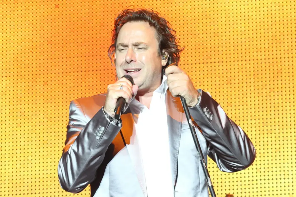 Het Leven en de Carrière van Marco Borsato