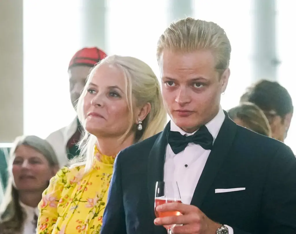 Wat we weten over Mette Marit en de zorgen om Marius Borg Høiby