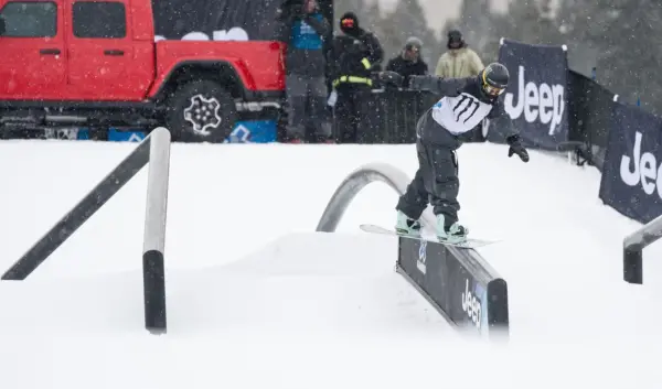 Ontdek Mia Brookes: De Toekomst van Snowboarden