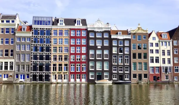 De Poepbacterie in Amsterdam: Wat Moet je Weten?