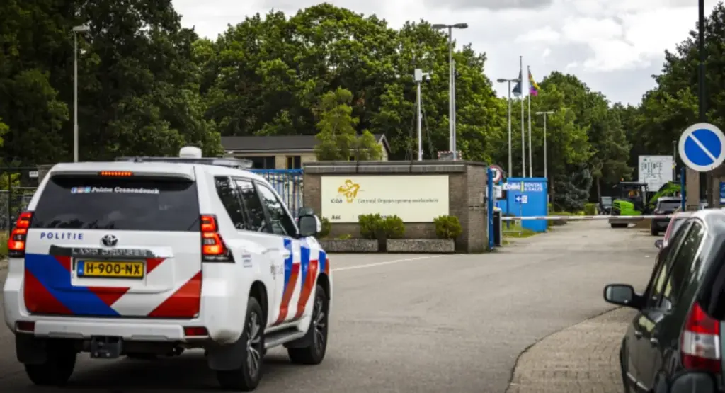 Protesten Tegen het AZC in Nieuw Lekkerland: Wat Is Er Aan de Hand?