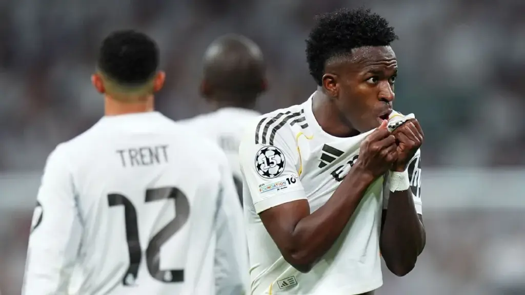 Real Madrid verslaat real benfica en bereikt de achtste finales van de Champions League