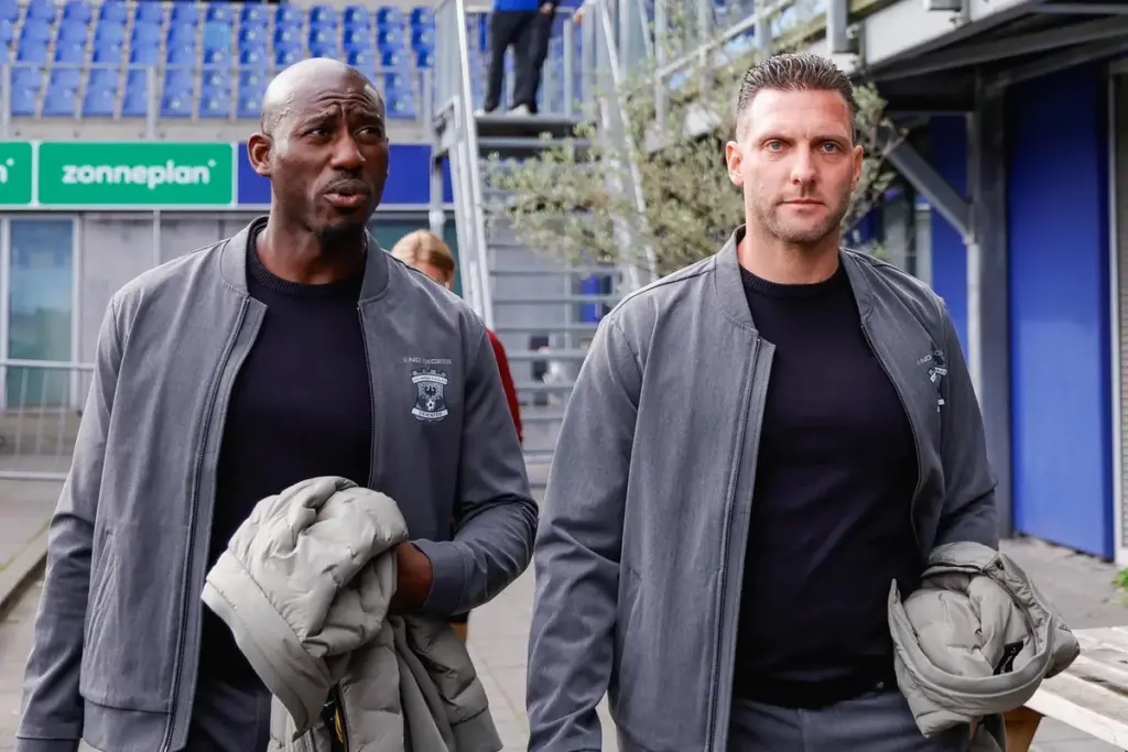 Wat gebeurde er met rick adjei in Deventer?