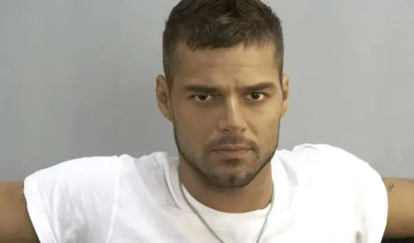 Ricky Martin: Een Iconische Zanger en Activist