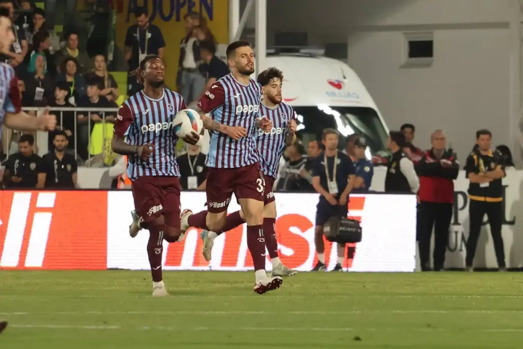 Samsunspor en Trabzonspor: De Duurzame Rivaliteit in het Turkse Voetbal