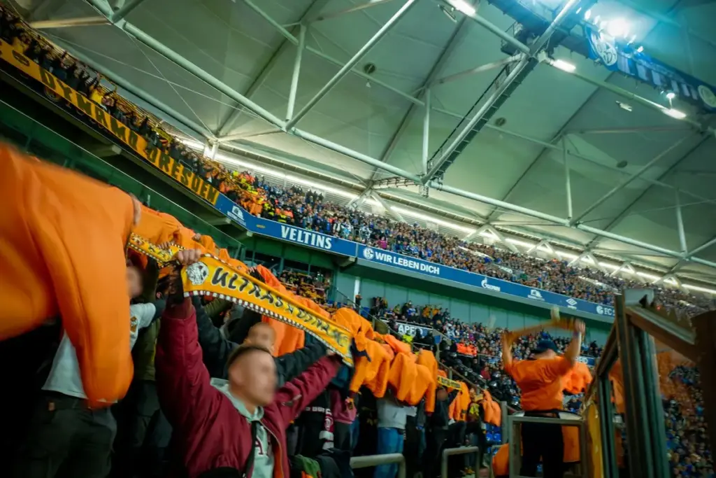 Schalke en Dynamo Dresden: Een Belangrijke Wedstrijd in de Competitie
