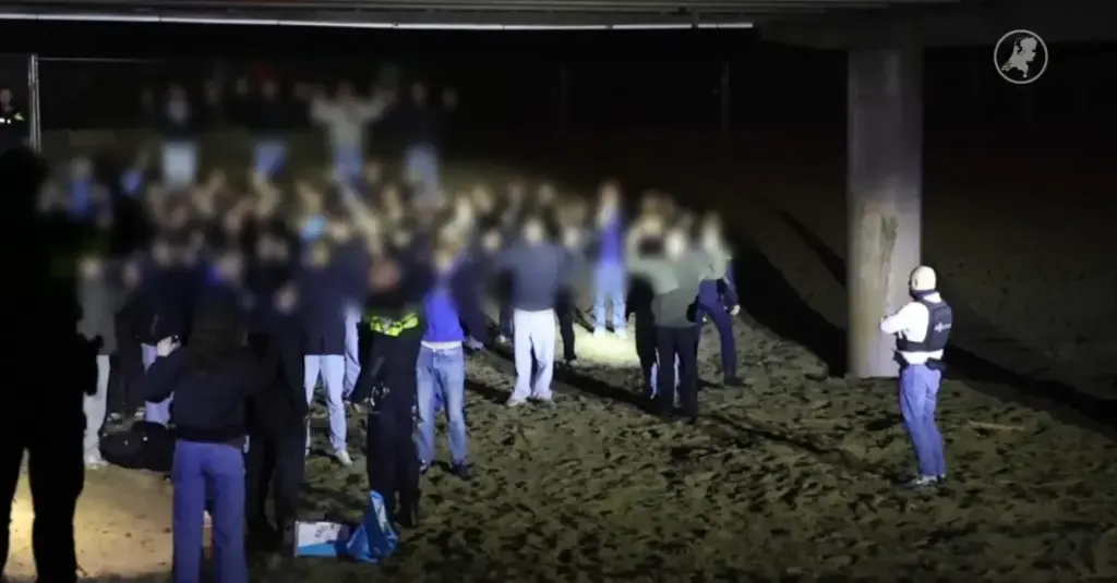 Wat we weten over de ontgroening in Scheveningen: politieactie na melding vuurwapen