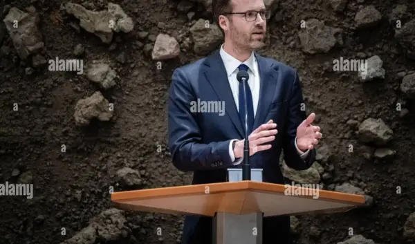 De Rol van Sjoerd Sjoerdsma in de Nederlandse Politiek